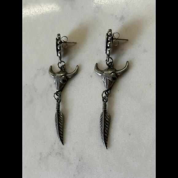 FALL CLEARANCE Vintage 80's Pewter Bull Head Dangle Earrings with Turquoise - Picture 2 of 5